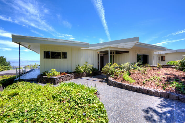 07-007 Front entry path with doorway and angular roof
