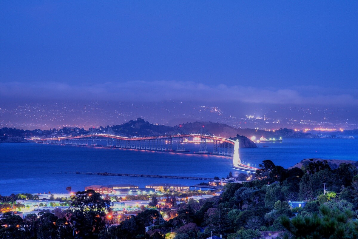 72-072 View of Richmond San Rafael bridge at night