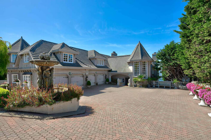 Fountain, motor court and garages at 190 Gilmartin Drive in Tiburon, California