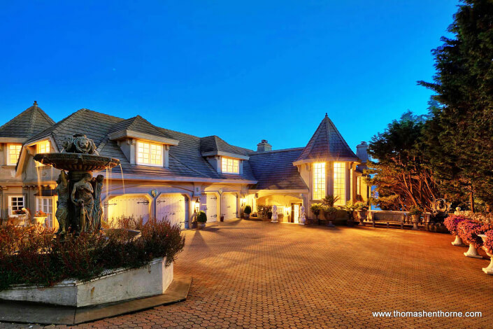 190 Gilmartin Drive in Tiburon, California Motor Court