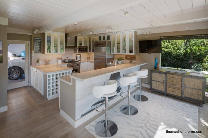 Eat-In Kitchen for Quick Meals