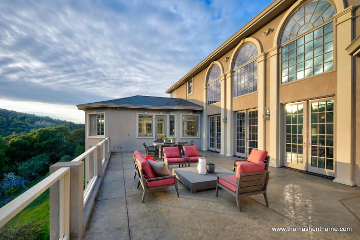 1100-Cabro-Ridge-Novato 122 of 158 outdoor seating area