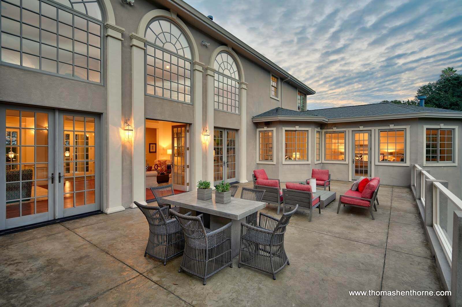 1100-Cabro-Ridge-Novato 142 of 158 patio with dining table