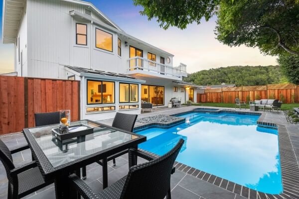 Glenwood neighborhood's 23 Maplewood Drive, sold by Thomas Henthorne