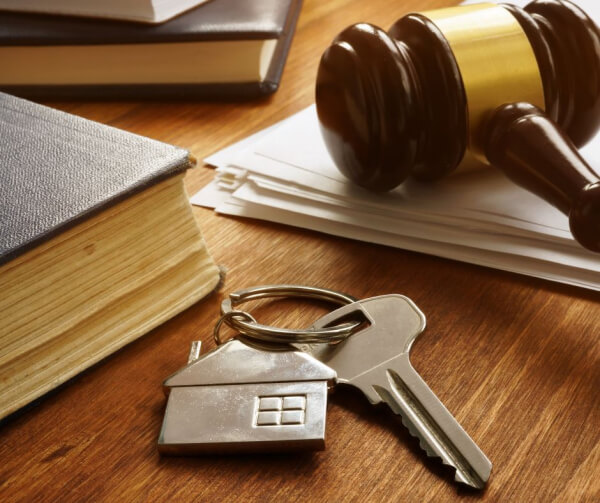2024 Changes to California Real Estate Law graphic keys and judge gavel