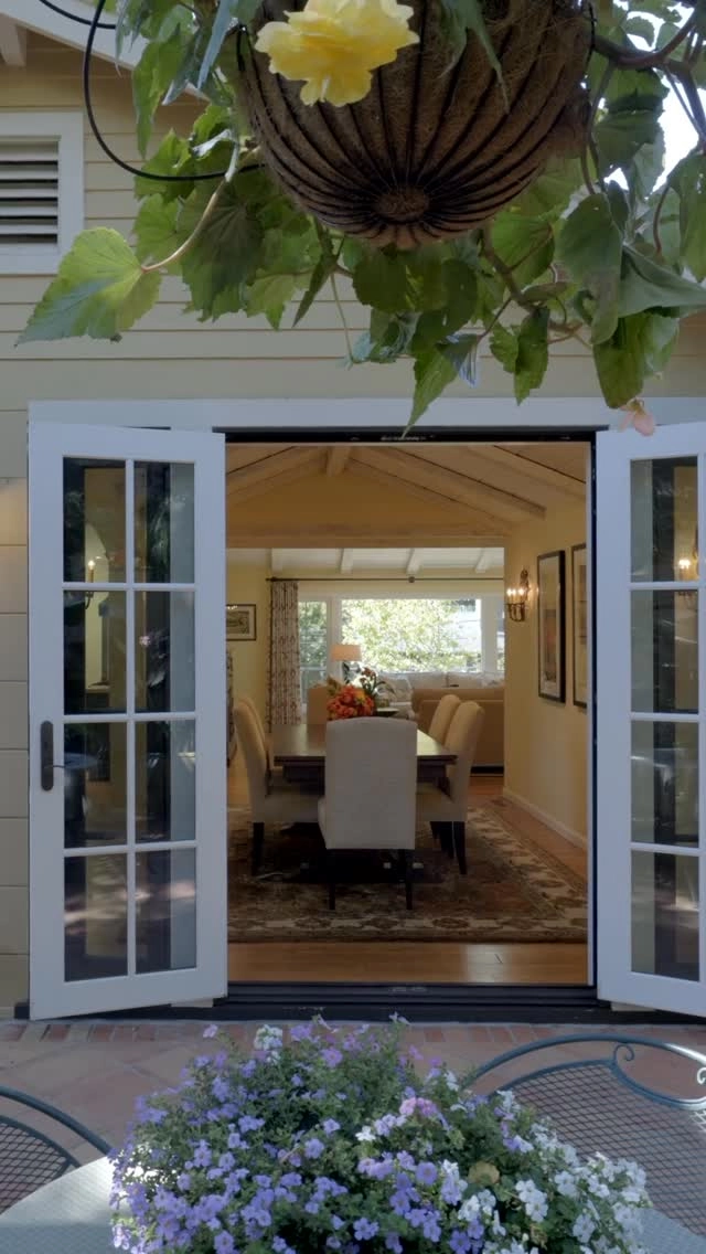 ✨ Just Listed | 260 Clorinda Avenue, San Rafael ✨
I’m thrilled to present this enchanting designer’s retreat in the heart of Gerstle Park. Meticulously reimagined, this 4BD/3BA residence offers 2,242± sq ft of light-filled living space, vaulted ceilings, multiple French doors, and lush terraced gardens that create a true indoor-outdoor sanctuary.
Offered at $1,725,000.
 Learn more at ⭐️⭐️LINK IN PROFILE⭐️⭐️
📞 Call or text me at 415-847-5584 for a private showing.
#MarinRealEstate #SanRafaelHomes #GerstlePark #MarinCounty #SothebysRealty #GGSIR #ThomasHenthorne #MarinLuxuryHomes